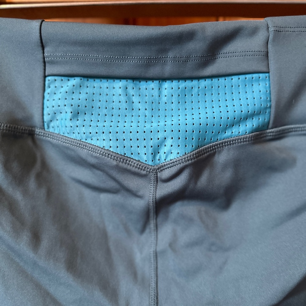 NWT Fabletics high waisted leggings teal storm slate ocean eyes size M Stride 9” - Picture 9 of 13